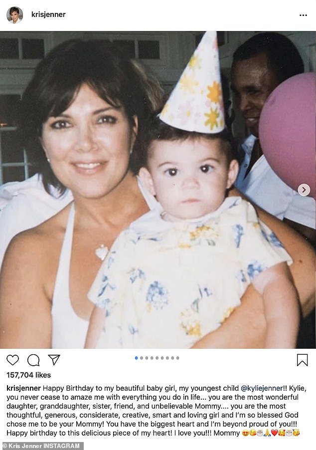 Happy 23! Her family was up bright and early to wish the $900M makeup mogul a good one