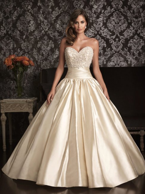 Пудрового цвета свадебное платье